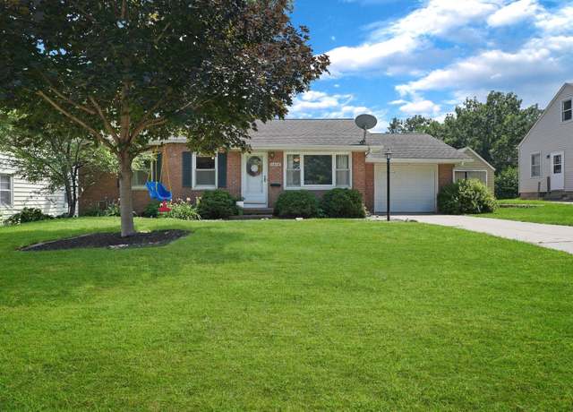 Property at 1416 W 7th St, Cedar Falls, IA 50613, 3 beds, 2 baths