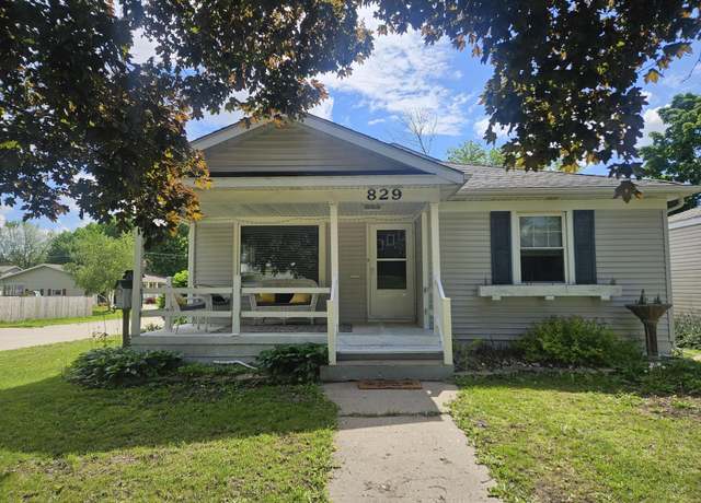 Property at 829 2nd Ave Ave NE, Oelwein, IA 50662, 3 beds, 1.5 baths