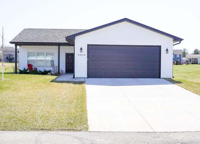 Property at 5804 Summerland Dr, Waterloo, IA 50701, 3 beds, 2 baths