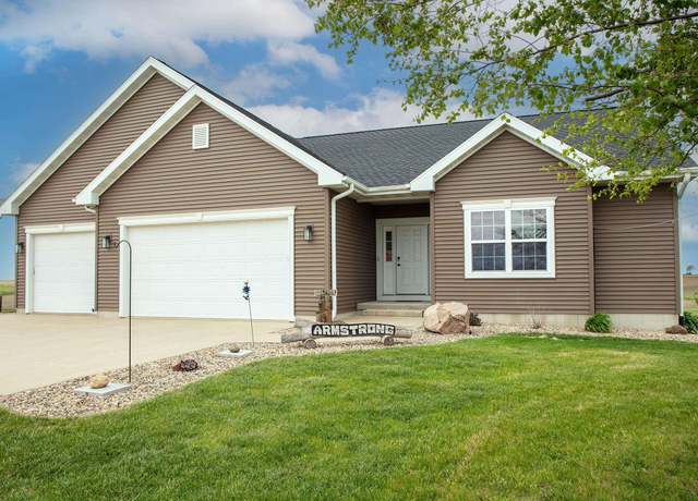 Property at 2028 Badger Ave. Ave, Waverly, IA 50677, 3 beds, 3 baths