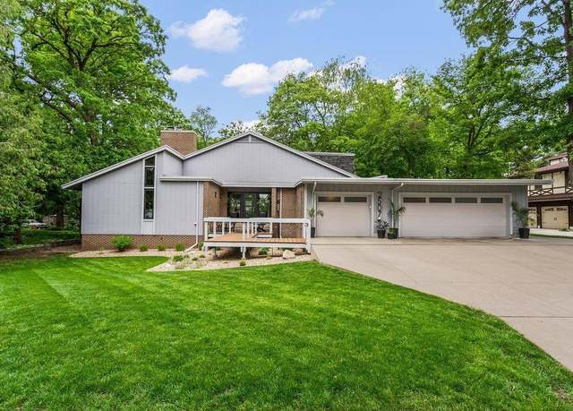 Property at 2507 Willow Ln, Cedar Falls, IA 50613, 3 beds, 3 baths