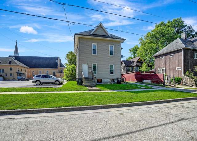 Property at 310 E 2nd St, Waterloo, IA 50703