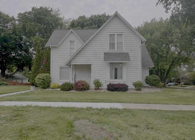 Property at 501 Blackhawk St, Reinbeck, IA 50669, 3 beds, 1.5 baths