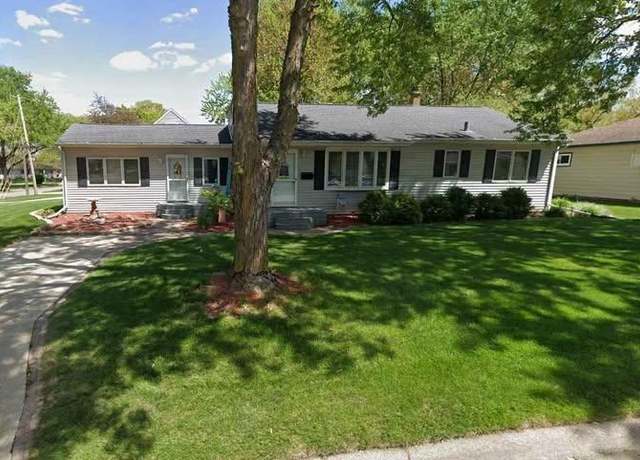 Property at 405 Hanna Blvd, Waterloo, IA 50701, 3 beds, 1 bath