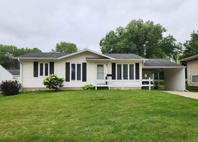 Property at 1745 Carriage Hill Dr, Waterloo, IA 50701, 3 beds, 1 bath