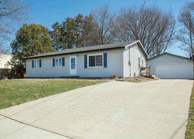 Property at 719 Progress Ave, Waterloo, IA 50701, 4 beds, 2 baths