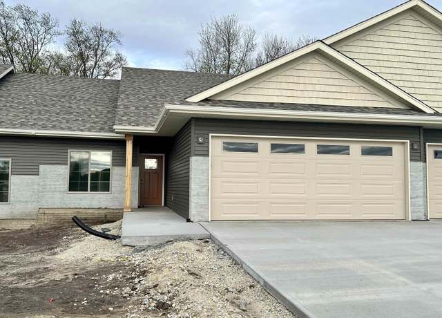 Property at 1789 Golf Course Blvd #2, Independence, IA 50644, 2 beds, 2 baths