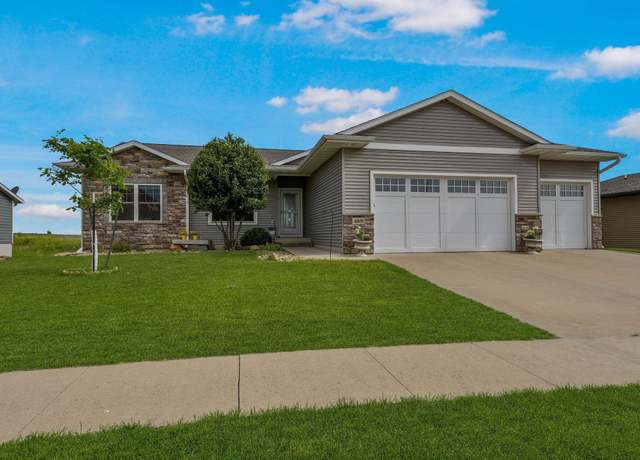 Property at 4329 Berry Hill Rd, Cedar Falls, IA 50613, 5 beds, 3 baths