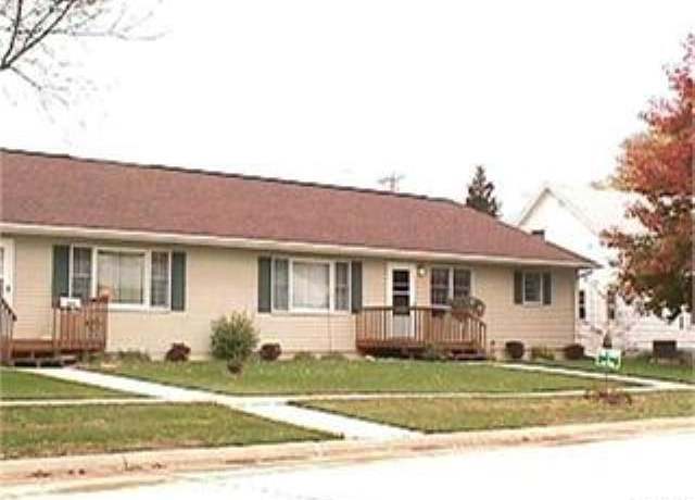Property at 406 South Ave, Decorah, IA 52101, 2 beds, 2.5 baths
