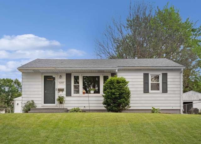 Property at 1287 Scott Ave, Waterloo, IA 50701, 2 beds, 2 baths