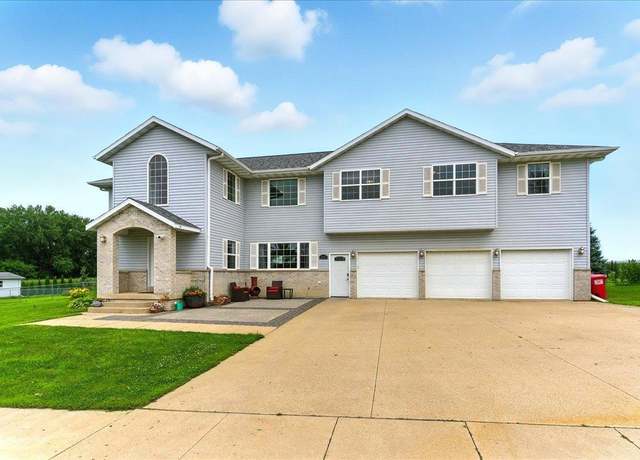 Property at 619 Sal Ave, Dunkerton, IA 50626, 7 beds, 4.5 baths