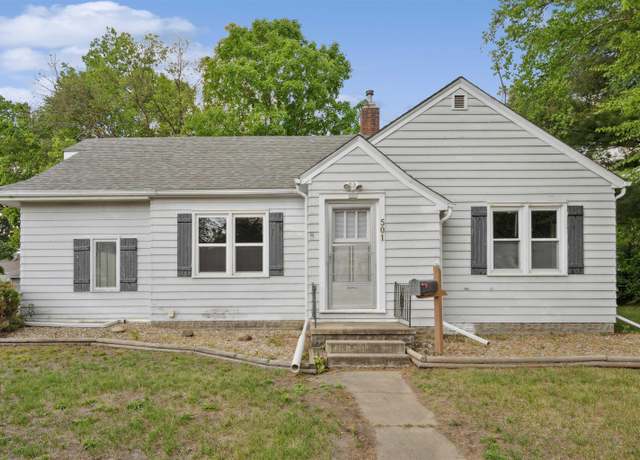Property at 501 Hope Ave, Waterloo, IA 50703, 3 beds, 2 baths