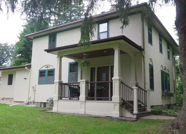 Property at 505 Leif Erikson Dr, Decorah, IA 52101, 4 beds, 3.5 baths
