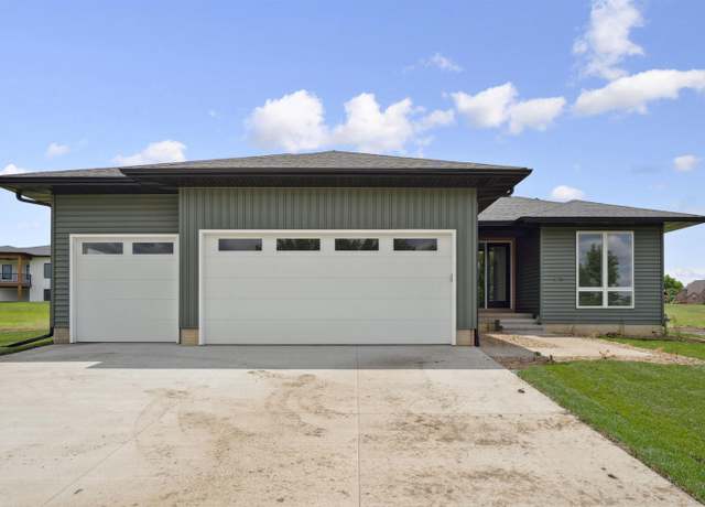 Property at 1715 Red Tail Dr, Waterloo, IA 50701, 4 beds, 3 baths