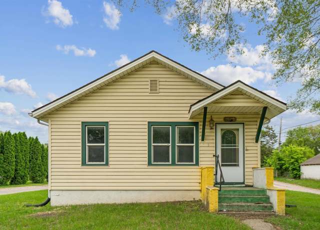 Property at 1120 N Barclay St, Waterloo, IA 50703, 2 beds, 1 bath