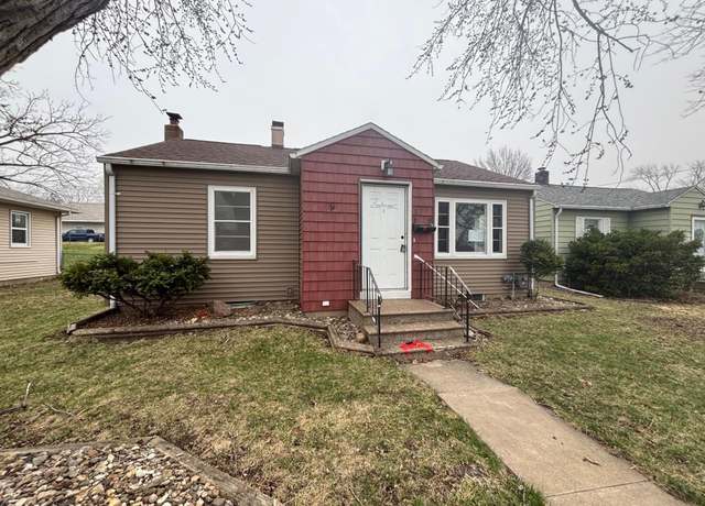Property at 819 Easton Ave, Waterloo, IA 50702, 2 beds, 1 bath