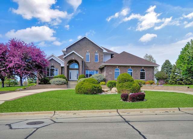 Property at 980 Fox Ridge Rd, Dike, IA 50624, 5 beds, 4.5 baths