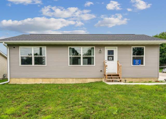 Property at 615 5th ST St NE, Independence, IA 50644, 2 beds, 2 baths