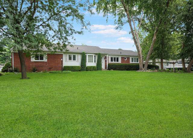 Property at 304 Colorado Rd, Cedar Falls, IA 50613, 5 beds, 3 baths