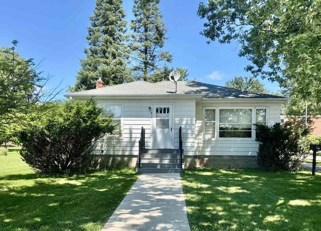 Property at 614 North St, Decorah, IA 52101, 2 beds, 1 bath