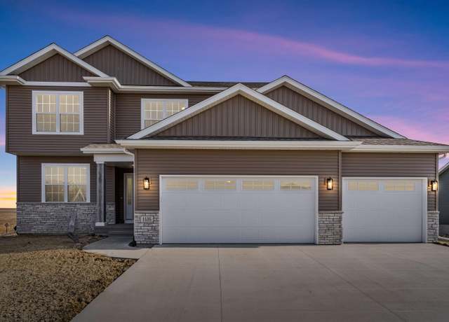 Property at 1416 Partridge Ln, Waterloo, IA 50701, 4 beds, 2.5 baths