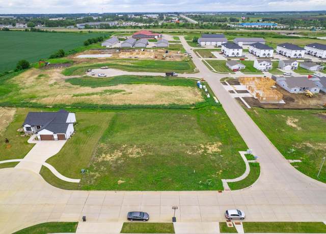 Property at 224 Willow Oak Dr, Hudson, IA 50643