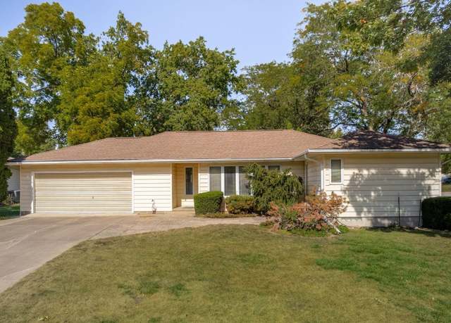 Property at 2312 Primrose Dr, Cedar Falls, IA 50613, 3 beds, 3 baths