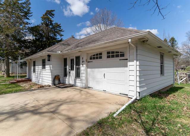 Property at 205 W Main St, Steamboat Rock, IA 50672, 2 beds, 1 bath