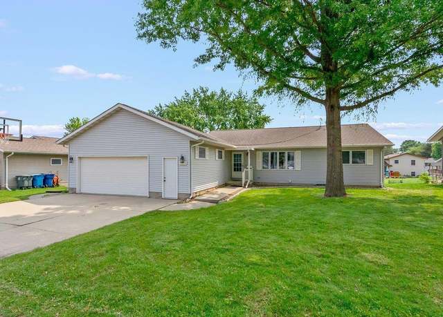 Property at 5829 Blue Sage Rd, Waterloo, IA 50701, 3 beds, 3 baths