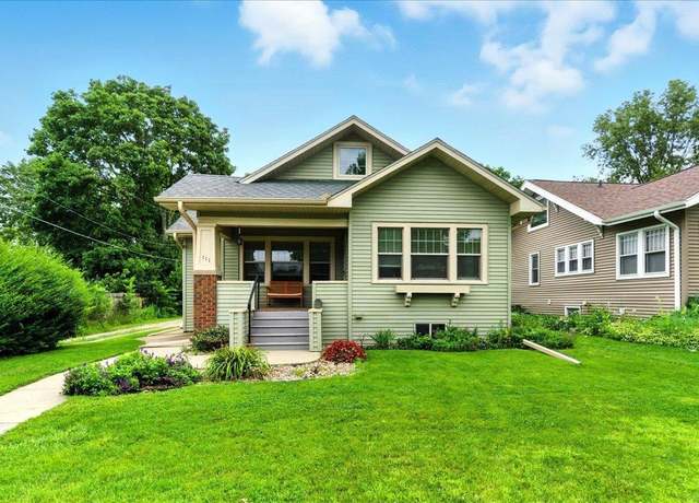 Property at 111 Lovejoy Ave, Waterloo, IA 50701, 3 beds, 2 baths