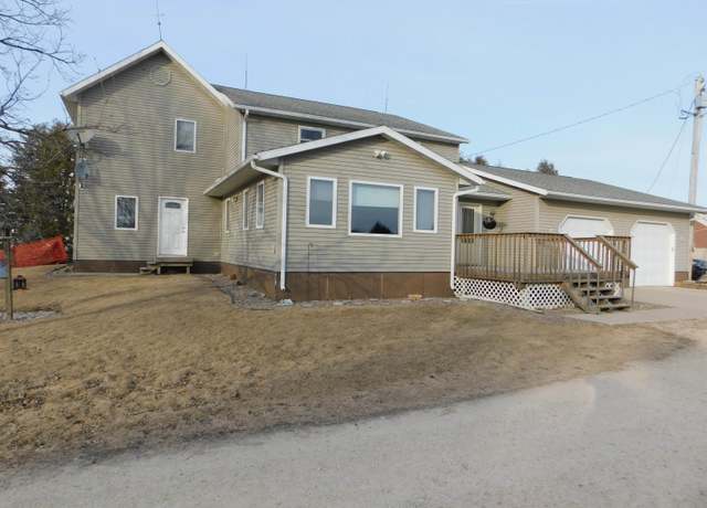 Property at 15224 Falcon Ave, Monona, IA 52159, 3 beds, 2 baths