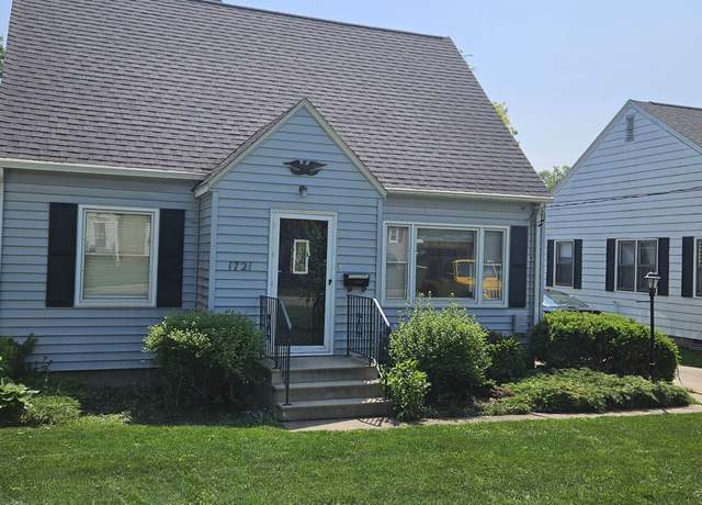 Property at 1721 Baltimore St, Waterloo, IA 50702, 3 beds, 1.5 baths