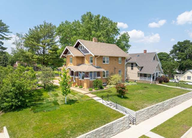 Property at 1113 Walnut St, Cedar Falls, IA 50613, 5 beds, 3 baths