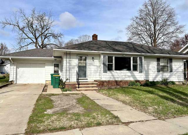 Property at 113 SW 6th Ave, Independence, IA 50644, 2 beds, 1 bath