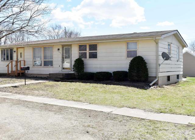 Property at 108 Pleasant St, Osage, IA 50461, 2 beds, 1 bath