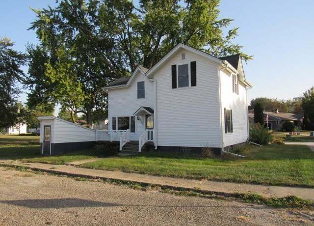 Property at 421 W 5th St, Monticello, IA 52310, 3 beds, 3 baths