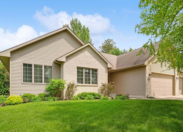 Property at 225 N Highland Dr, Cedar Falls, IA 50613, 4 beds, 3 baths