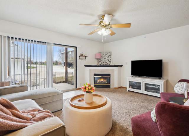 Property at 4708 Chadwick Rd #1, Cedar Falls, IA 50613, 2 beds, 1 bath
