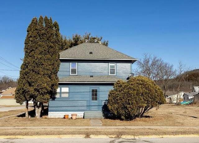 Property at 612 Heivly St, Decorah, IA 52101