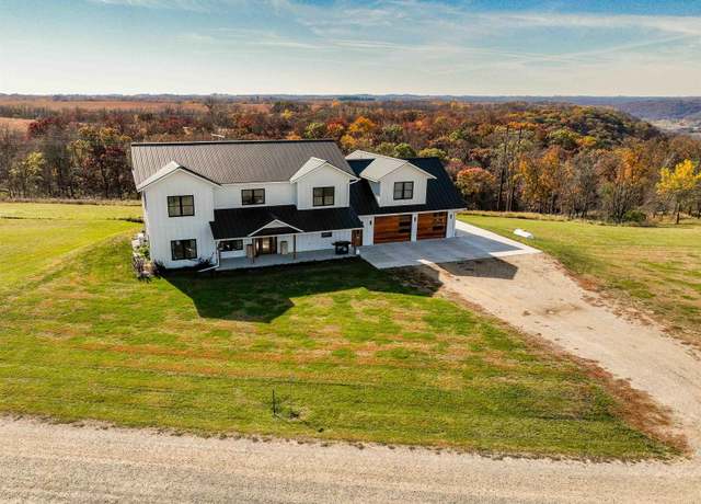 Property at 2183 Waterview Ln, Lansing, IA 52151, 3 beds, 3 baths