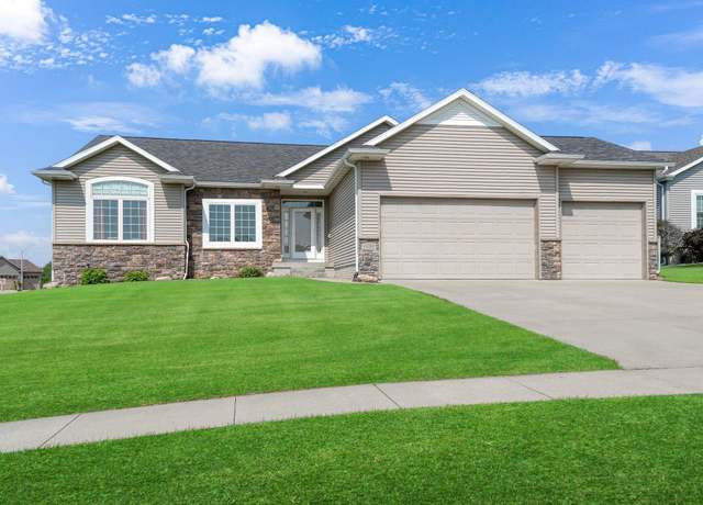 Property at 2602 Pendleton Dr, Cedar Falls, IA 50613, 5 beds, 3 baths