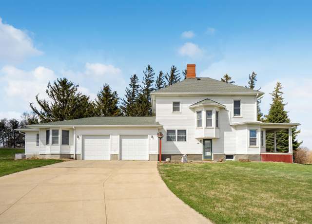 Property at 11005 Filmore Rd, West Union, IA 52175, 5 beds, 2.5 baths