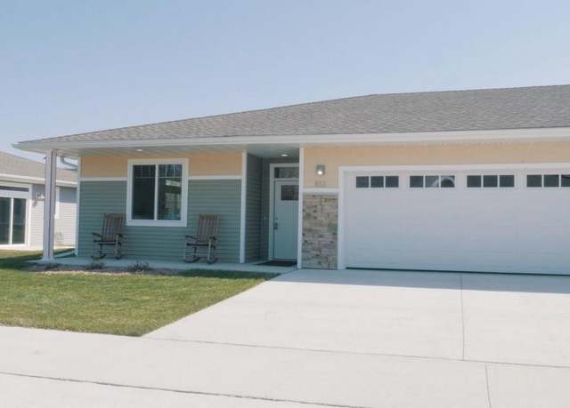 Property at 812 Parkside Ln, Charles City, IA 50616, 2 beds, 2 baths