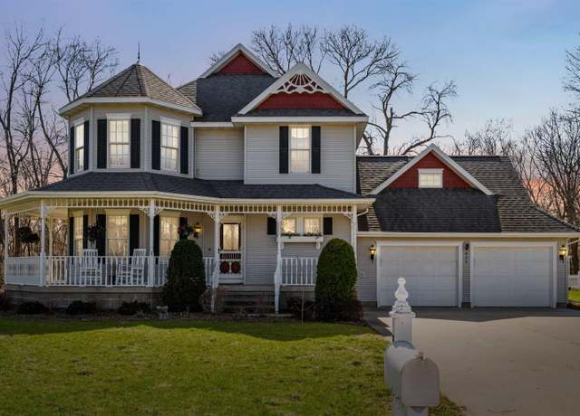 Property at 824 Tanglewood Dr. Dr, Manchester, IA 52057, 5 beds, 3.5 baths