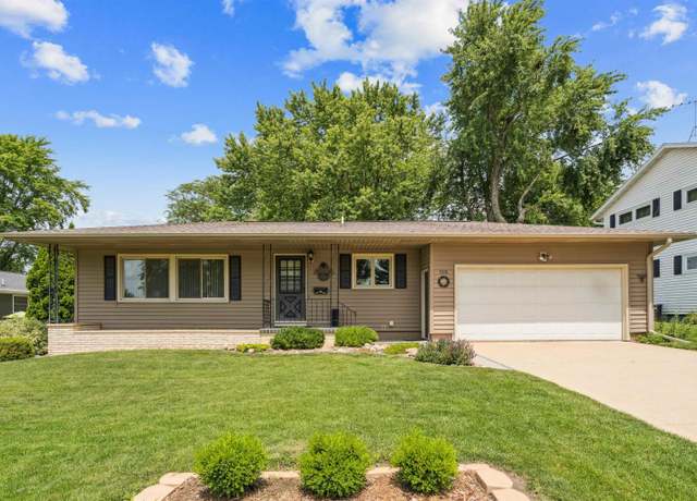 Property at 805 7th Street St SE, Oelwein, IA 50662, 3 beds, 2 baths