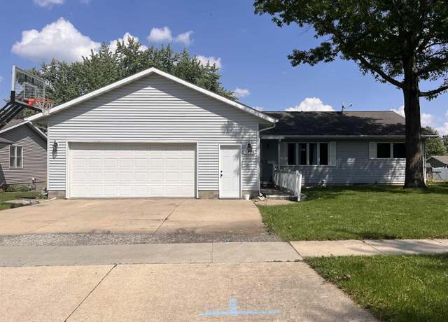 Property at 5829 Blue Sage Rd, Waterloo, IA 50701, 3 beds, 3 baths