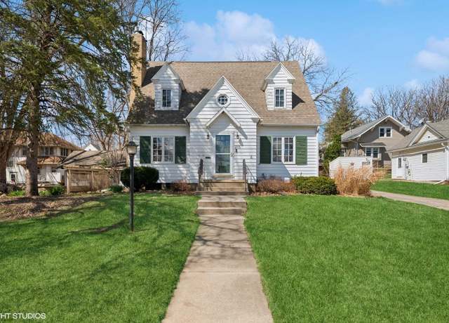 Property at 215 NW 6th St, Waverly, IA 50677, 3 beds, 1.5 baths