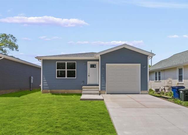 Property at 608 Wallgate Ave, Waterloo, IA 50701, 3 beds, 2 baths
