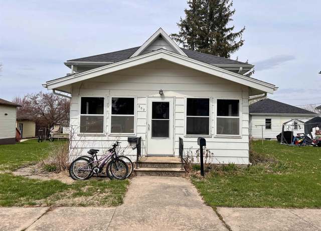 Property at 803 Randall St, Reinbeck, IA 50669, 3 beds, 1 bath
