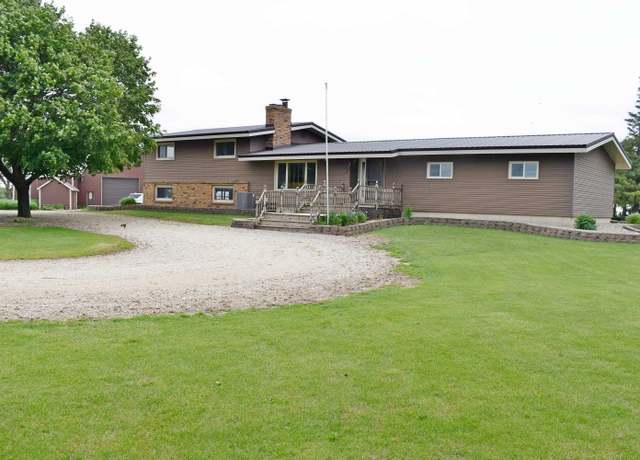 Property at 3597 Rampart Ave, Osage, IA 50461, 3 beds, 2.5 baths